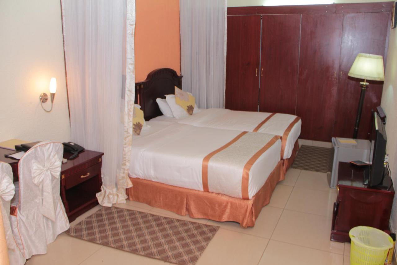 Dolce Vita Resort Hotel Bujumbura Exteriör bild