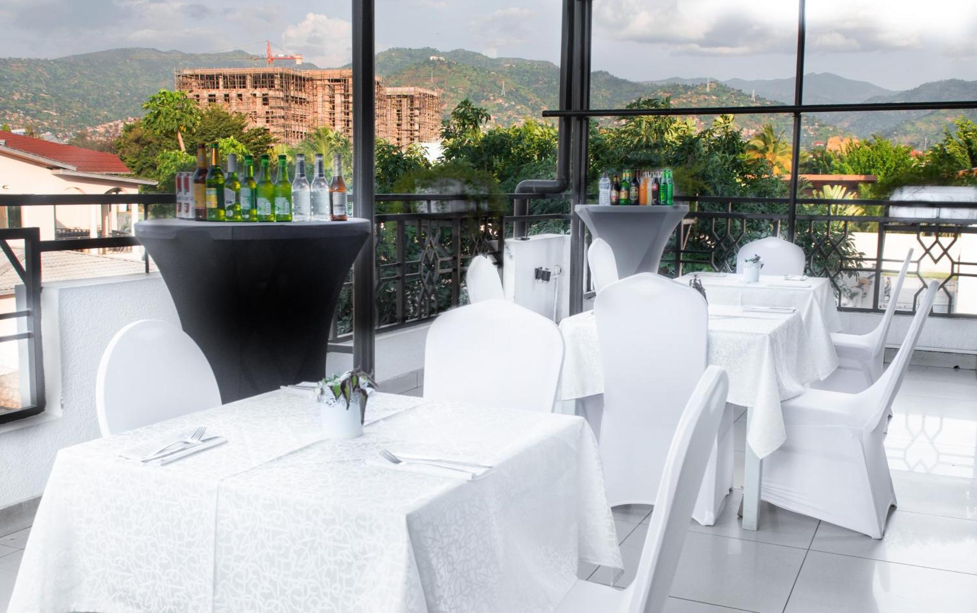 Dolce Vita Resort Hotel Bujumbura Exteriör bild