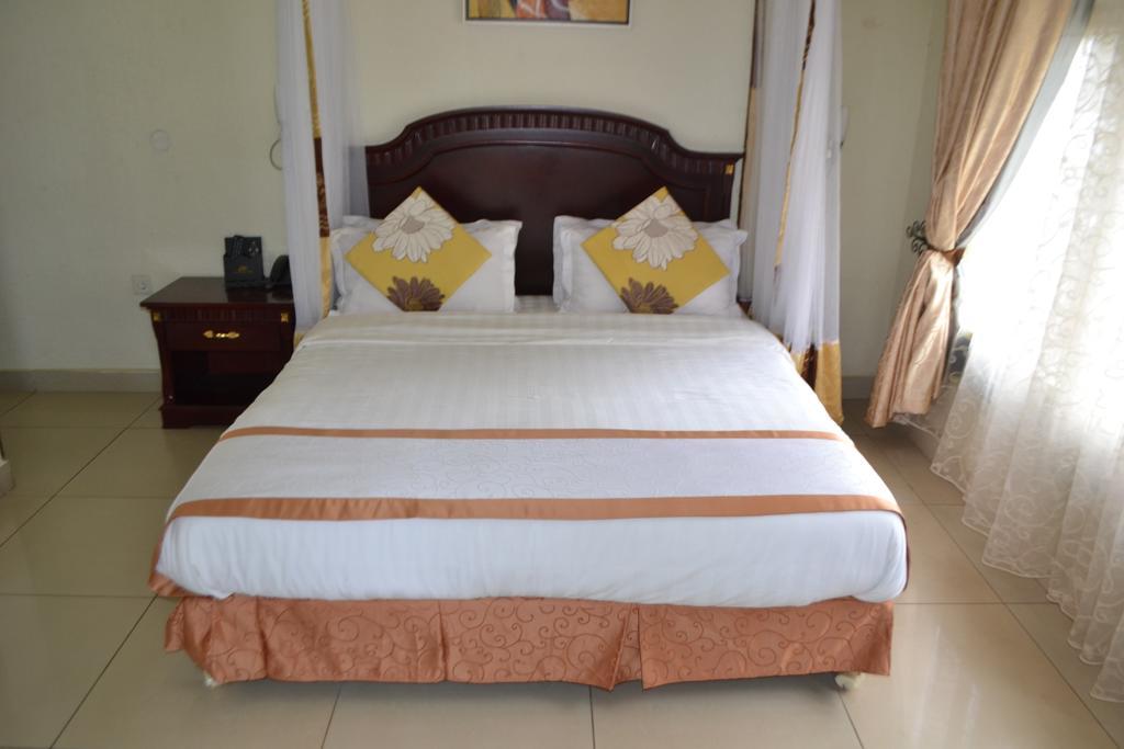 Dolce Vita Resort Hotel Bujumbura Rum bild