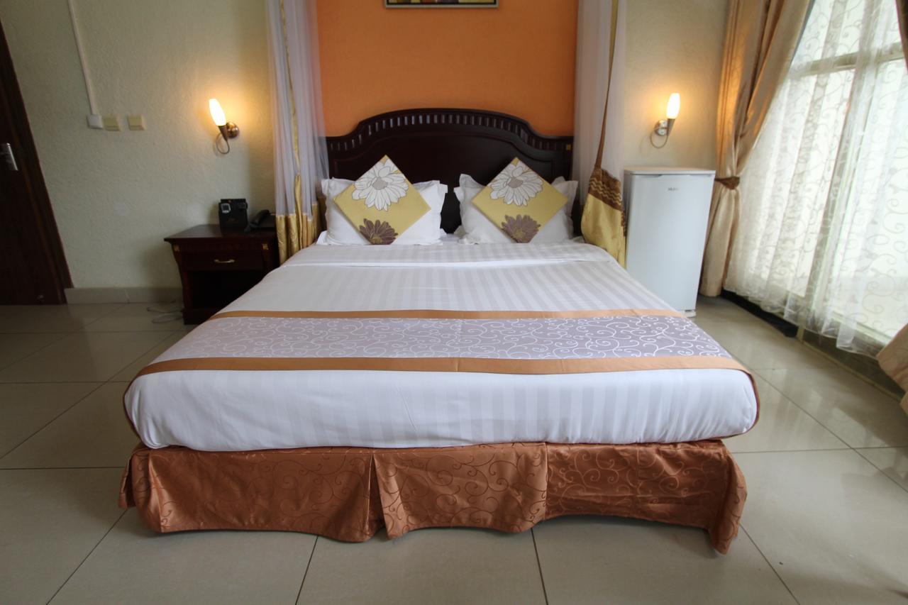 Dolce Vita Resort Hotel Bujumbura Exteriör bild
