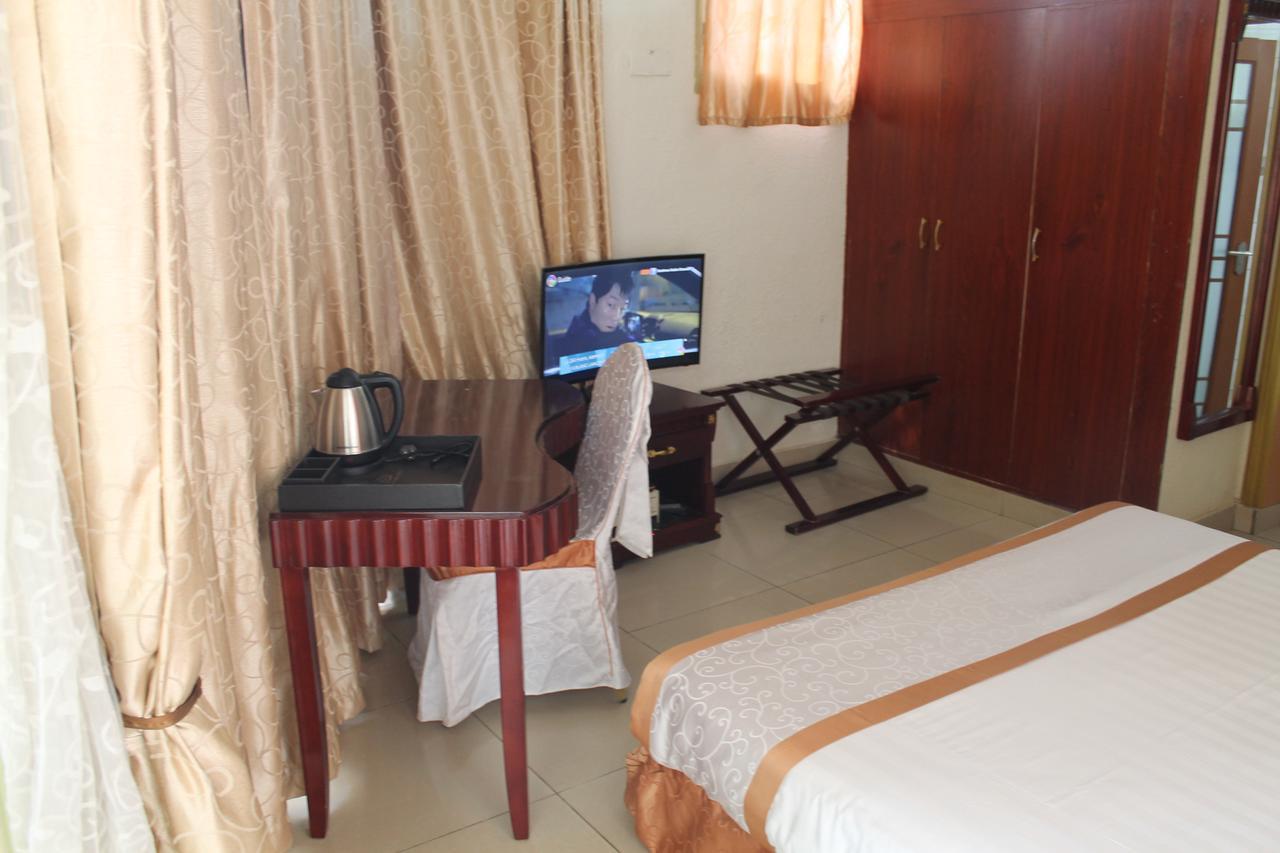 Dolce Vita Resort Hotel Bujumbura Exteriör bild